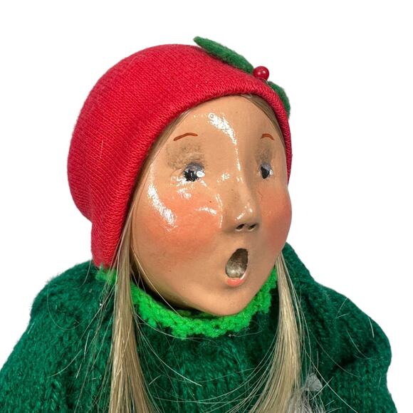 Vintage Byers Choice Carolers Woman White Fur Muff Figurine Limited 100 Signed - Picture 2 of 8